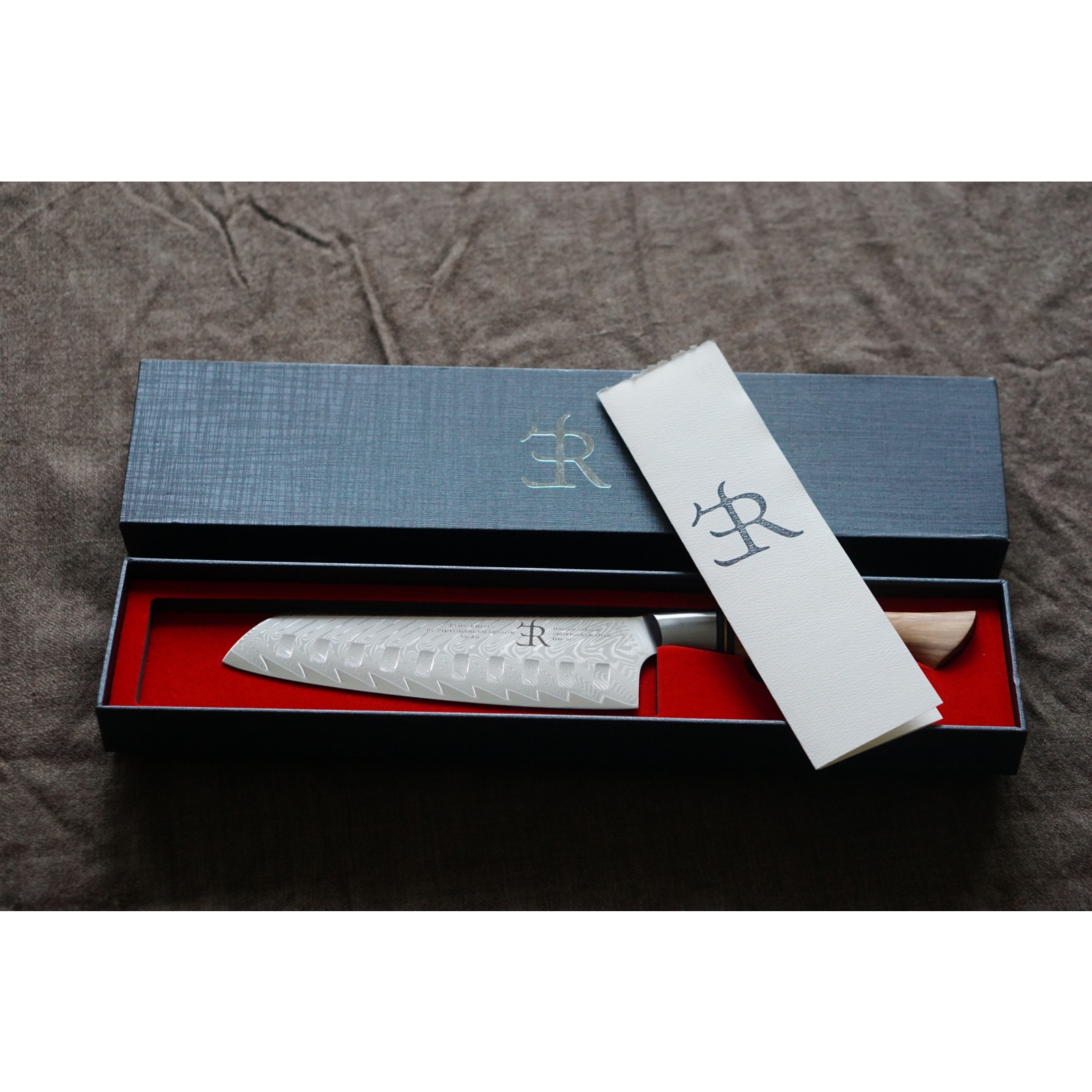 _ box santoku folder på sidan DSC04743.JPG