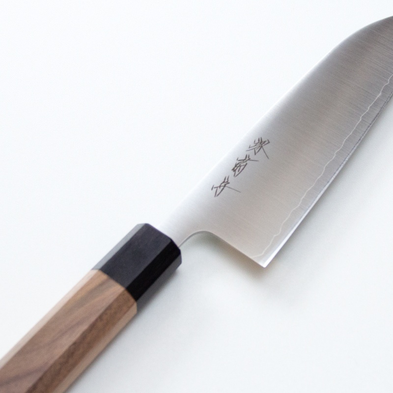 Sakai_Kikumori_HSC_santoku_1.jpg