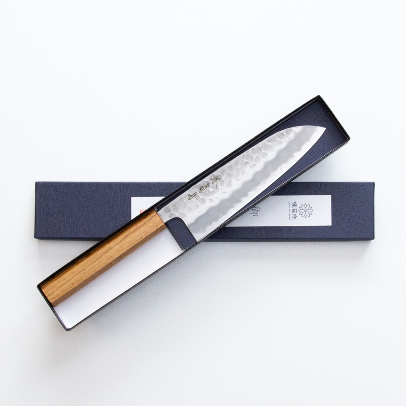Sakai_Kikumori_NDW_santoku_3.jpg