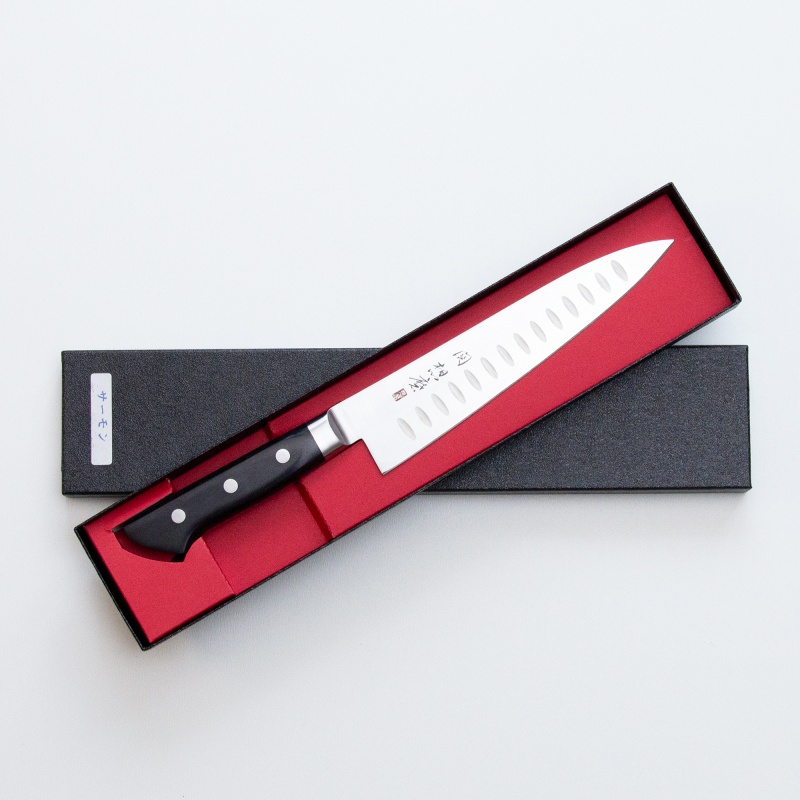Souma_black_granton_gyuto180_3.jpg